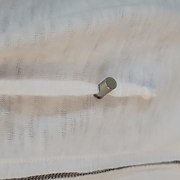 Weekends by CHICO'S white cotton zip up top with pockets. Size is s/m. - Picture 6 of 8